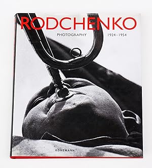 Imagen del vendedor de RODCHENKO photography 1924-1954 a la venta por Librairie-Galerie Emmanuel Hutin