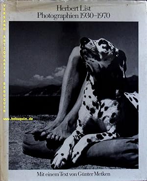 Bild des Verkufers fr Photographien 1930 - 1970. Mit einem Text von Gnter Metken. zum Verkauf von Antiquariat Bebuquin (Alexander Zimmeck)