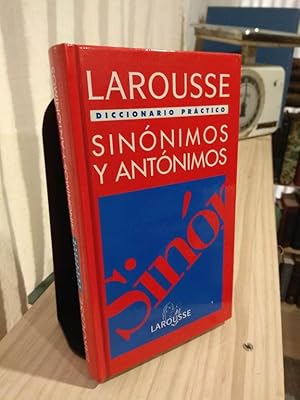 Imagen del vendedor de Larousse Sinnimos y Antnimos a la venta por Libros Antuano