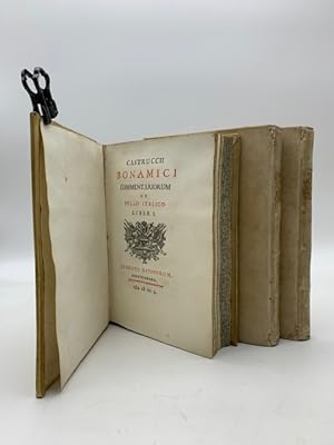 Bild des Verkufers fr Castruccii Bonamici Commentariorum De bello italico. Liber I; Liber II; Liber III Pars I-II zum Verkauf von Coenobium Libreria antiquaria