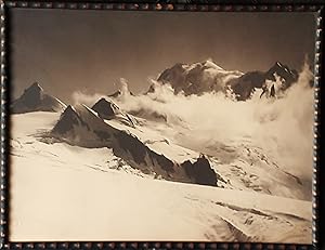 Seller image for Fotografia di Alessio Nebbia Courmayeur Bottega d'Arte Alpina 1928 ca. for sale by Studio bibliografico De Carlo