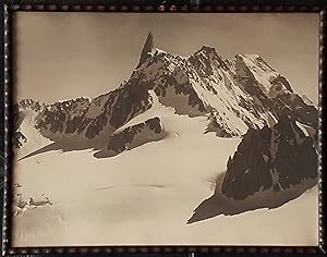 Seller image for Fotografia di Alessio Nebbia Courmayeur Bottega d'Arte Alpina 1928 ca. for sale by Studio bibliografico De Carlo