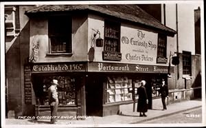 Bild des Verkufers fr Ansichtskarte / Postkarte London City, The Old Curiosity Shop, Charles Dickens zum Verkauf von akpool GmbH