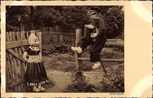 Ansichtskarte / Postkarte Käthe Kruse Puppen, Niederländische Trachten
