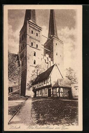 Image du vendeur pour Ansichtskarte Lbeck, Altes Fachwerkhaus am Dom mis en vente par Bartko-Reher