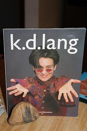 Immagine del venditore per k.d.Lang (Kathy Dawn) venduto da Wagon Tongue Books