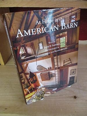 Seller image for At Home in The American Barn for sale by The Merrickville Book Emporium