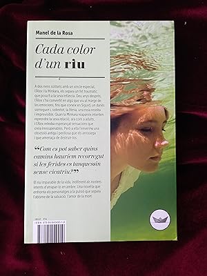 Imagen del vendedor de Cada color d'un riu a la venta por Llibreria Fnix