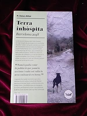 Imagen del vendedor de Terra inhspita. Barcelona 2048 a la venta por Llibreria Fnix