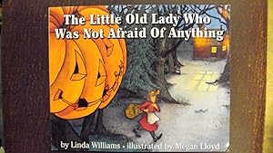 Immagine del venditore per THE LITTLE OLD LADY WHO WAS NOT AFRAID OF ANYTHING venduto da LIBRERIA AZACAN