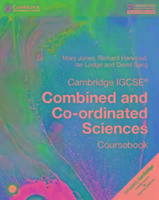 Bild des Verkufers fr Cambridge IGCSE Combined and Co-Ordinated Sciences Coursebook with CD-ROM zum Verkauf von moluna
