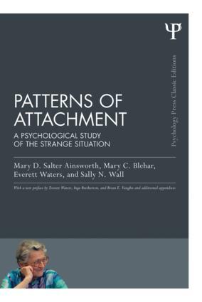 Imagen del vendedor de Patterns of Attachment a la venta por moluna