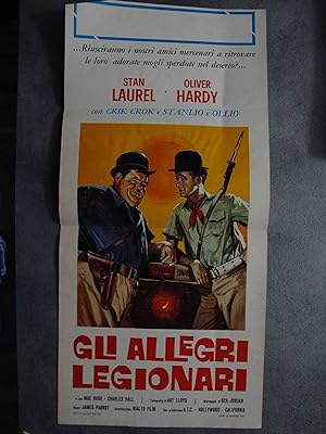 Stan Laurel e Oliver Hardy in "Gli allegri legionari"