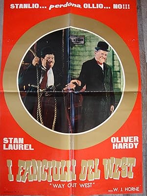 Stan Laurel - Oliver Hardy in "I fanciulli del West" - "Way Out West" - noto anche come "Allegri ...