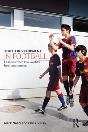 Bild des Verkufers fr Youth Development in Football zum Verkauf von moluna