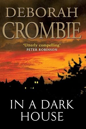 Imagen del vendedor de Crombie, D: In a Dark House a la venta por moluna