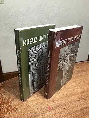 Imagen del vendedor de Kreuz und Rune: Langobardisch Romanische Kunst in Italien (2 volumes) a la venta por Chris Duggan, Bookseller