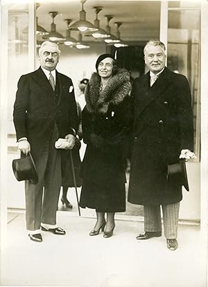 "Inauguration de la FONDATION WINBURN à COURBEVOIE le 22 octobre 1931" De gauche à droite: Mr BLA...
