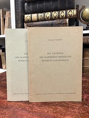 Bild des Verkufers fr Die Anfnge der slawischen Besiedlung Bhmens und Mhrens, 1. und 2. Band. (= Adalbert-Stifter-Verein, Verffentlichungen der Wissenschaftlichen Abteilung 1 und 2). zum Verkauf von Antiquariat Seibold