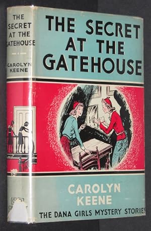 Imagen del vendedor de The Secret at the Gatehouse (Dana Girls Mystery Stories, No. 9) a la venta por Eyebrowse Books, MWABA