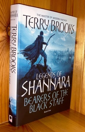 Imagen del vendedor de Bearers Of The Black Staff: 1st in the 'Legends Of Shannara' series of books a la venta por bbs