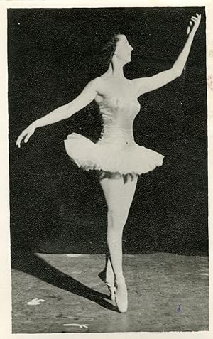 "Danseuse (?)" Photo originale prise sur la scène à CAMBRIDGE