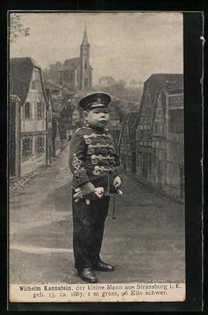 Carte postale Strassburg i. E., der kleine Mann Wilhelm Kannstein en uniforme, Liliputaner