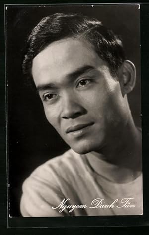 Bild des Verkufers fr Ansichtskarte Schauspieler Dauh Tan Nguyem aus dem Film Geschwader Fledermaus zum Verkauf von Bartko-Reher