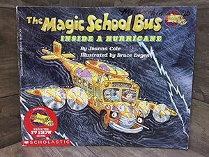 Seller image for 10 School Class Lot The Magic School Bus Inside A Hurricane for sale by Archives Books inc.