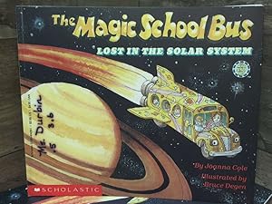 Seller image for 10 School Class Lot Magic School Bus Lost in the Solar System for sale by Archives Books inc.