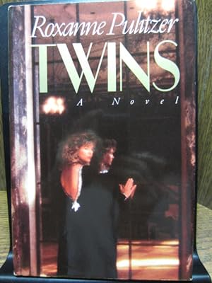 Imagen del vendedor de TWINS a la venta por The Book Abyss