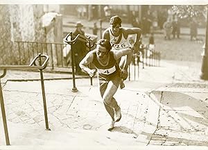 "HODIARD en tête à Montmartre du Championnat de la Vie Chère 1931" Photo de presse originale par ...