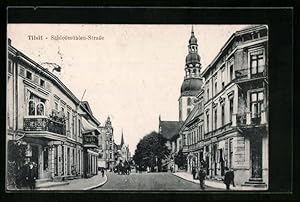 Ansichtskarte Tilsit, Schlossmühlenstrasse mit Passanten