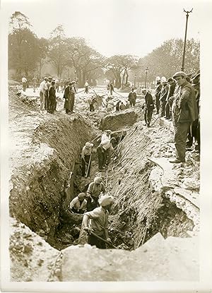 "Explosion de gaz dans un égout du QUAI d'ORSAY 1931" Photo de presse originale G. DEVRED / Agenc...