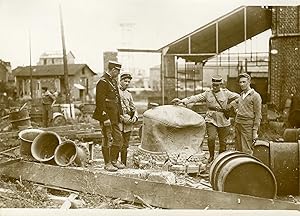 "Explosion dans une fabrique de Nitro-Cellulose à BEZONS (1931)" Photo de presse originale G. DEV...