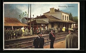 Ansichtskarte Monmédy, Bahnhof mit wartenden Soldaten
