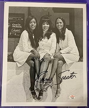 SIGNED/AUTOGRAPH Ronnie Spector and The Ronettes-Robes
