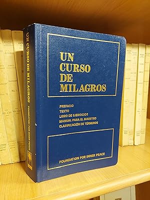 Seller image for UN CURSO DE MILAGROS. Prefacio, Texto, Libro de ejercicios, Manual para el maestro, Clarificacin de trminos. for sale by Martina llibreter