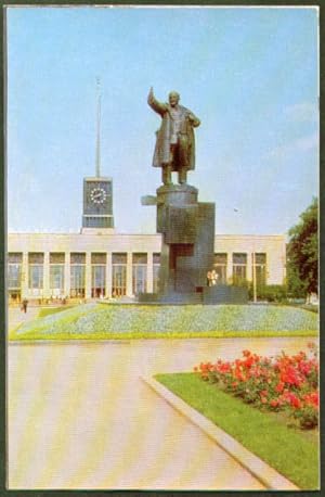 Imagen del vendedor de Lenin Finland Railroad Station Leningrad postcard 1960s a la venta por The Jumping Frog