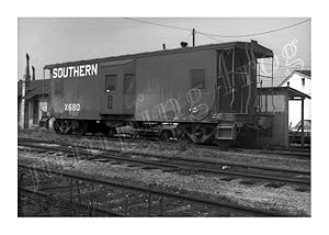 Seller image for Southern Railway bay-window caboose #X680 5x7" photo July 2 1972 for sale by The Jumping Frog
