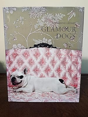 Immagine del venditore per Glamour Dogs [FIRST EDITION, FIRST PRINTING] venduto da Vero Beach Books