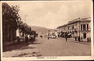 Bild des Verkufers fr Ansichtskarte / Postkarte Messina Sizilien, Via Garibaldi zum Verkauf von akpool GmbH