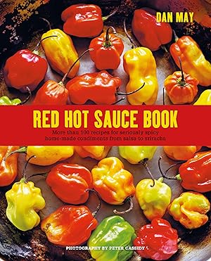 Seller image for THE RED HOT CHILLI SAUCE BOOK for sale by moluna