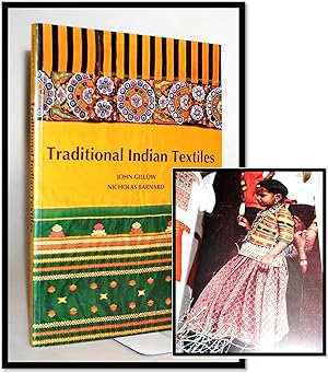 Bild des Verkufers fr Traditional Indian Textiles zum Verkauf von Blind-Horse-Books (ABAA- FABA)