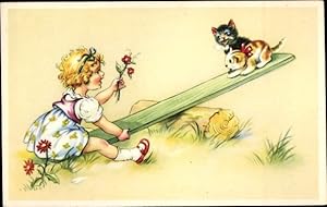 Ansichtskarte / Postkarte Mächen und zwei kleine Katzen auf einer Wippe
