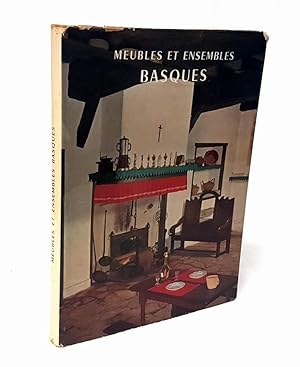 Seller image for Meubles et ensembles basques. Notice pour le basque espagnol par Luis de Uranzu. for sale by Antiquariat Dennis R. Plummer