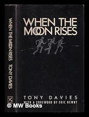 Seller image for When the moon rises : an escape through wartime Italy for sale by MW Books Ltd.