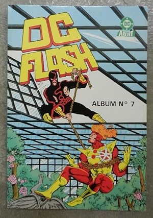 Immagine del venditore per DC Flash. Album n 7 (n 13 et n 14). venduto da Librairie les mains dans les poches