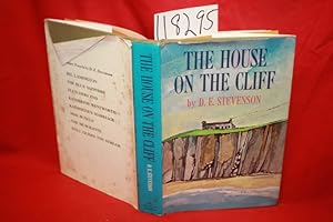 Immagine del venditore per The House on the Cliff venduto da Princeton Antiques Bookshop