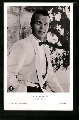 Image du vendeur pour Ansichtskarte Musiker Harry Belafonte in Heisse Erde mis en vente par Bartko-Reher